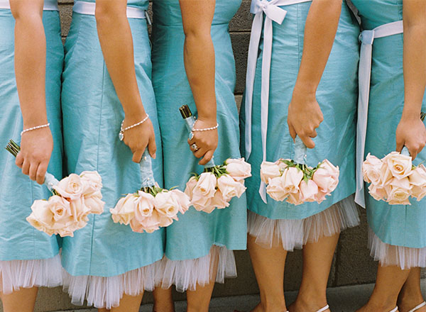 An image of five bridesmaids.
