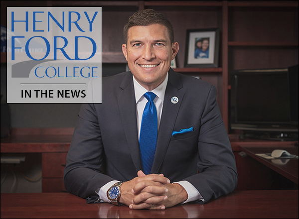 Photo of Kavalhuna in his office