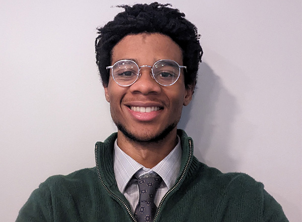 A headshot of La Mar Harris.