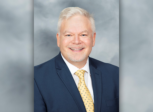 Portrait of Henry Ford College alumnus Jim Nemeth.