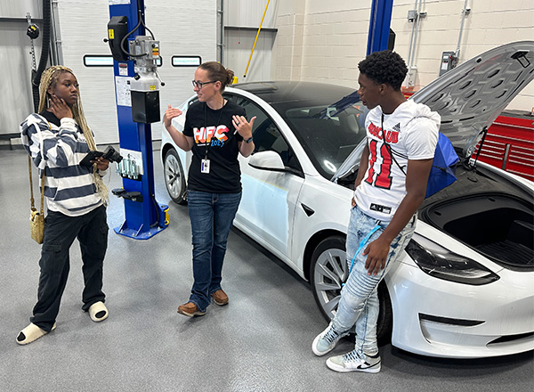 Students visit the HFC Automotive Lab.