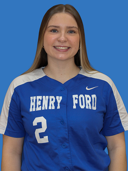 Headshot of Chloe Solomon