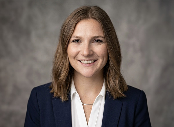 Arielle Bexten headshot
