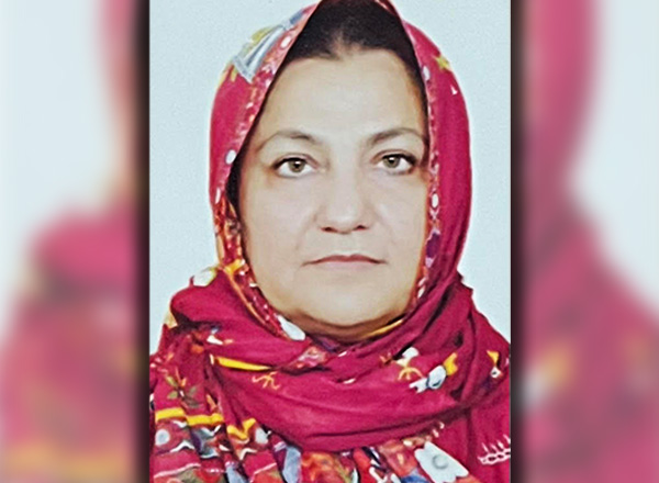 Dr. Fakhra Aziz headshot