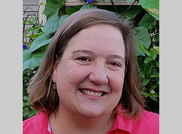 HFC Student Denise Widen wins Michigan Ceramics Art Association Scholarship.