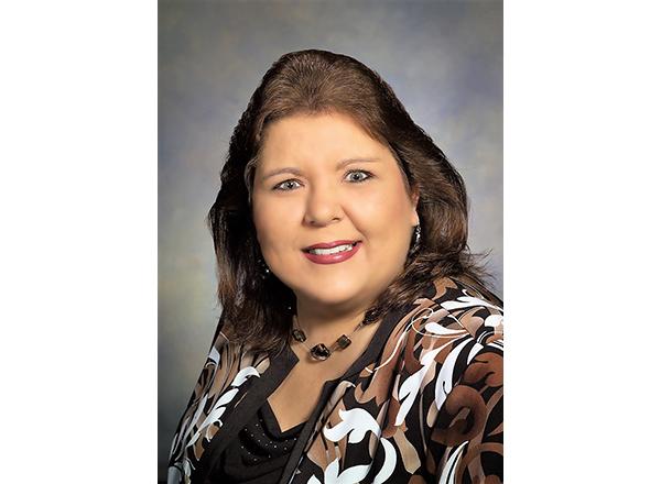 headshot of Roxanne McDonald