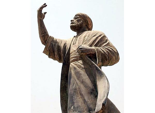 Statue of a Muslim man 