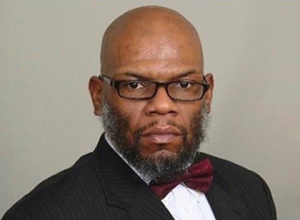 Headshot of Dr. Kalvin Harvell