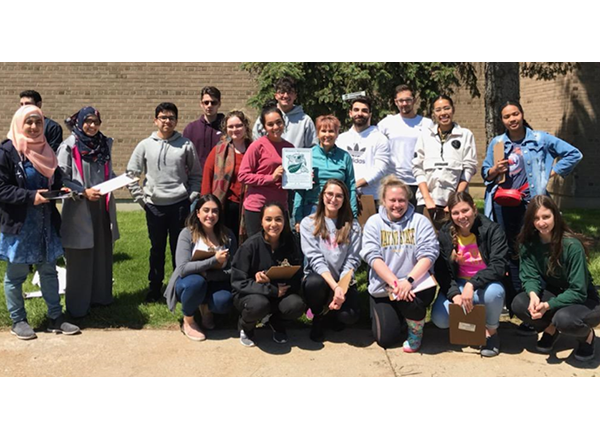 Group photo of bio class