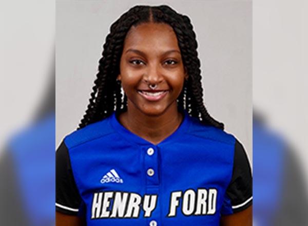 Headshot of Moya Jones.