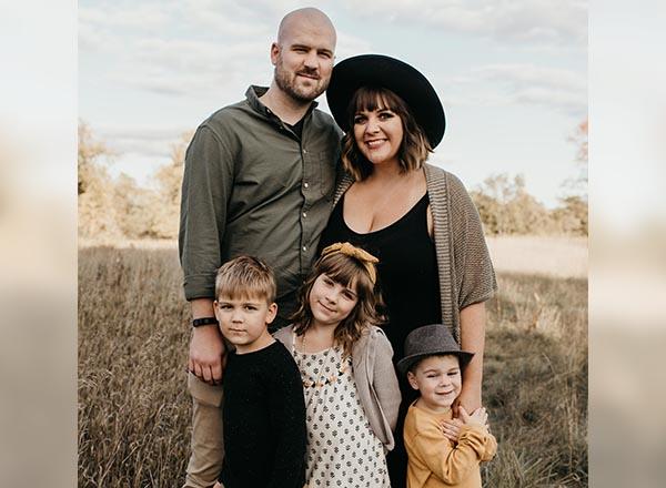An image of Sarah Maier with her family.