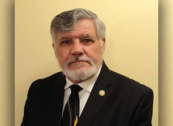 Portrait of Barry Walter.