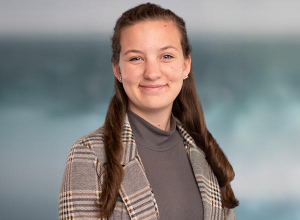 Headshot of Molly Mildenberger.