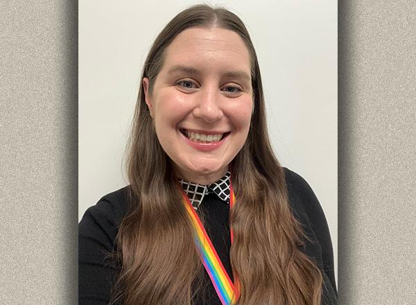 Elyse Hogan headshot.