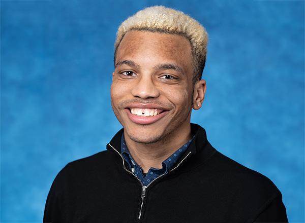 Leonard Poole headshot.