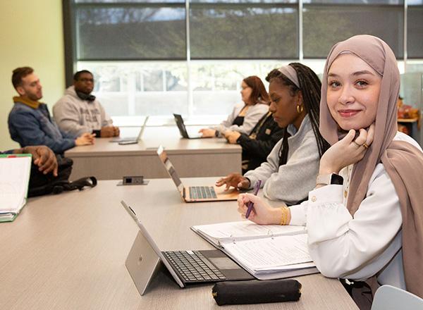 Students working in the Small Business and Entrepreneurship Hub